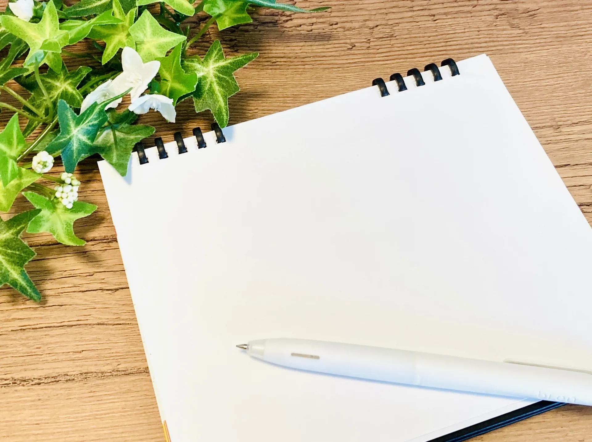 メッセージはシンプルに！インパクトを与えるテキストのコツ